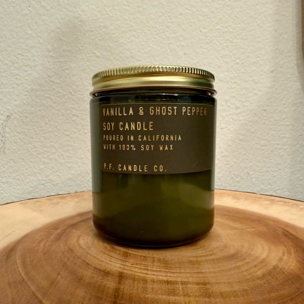 PF Candle Vanilla & Ghost Pepper